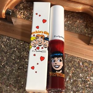 MAC Archie’s Girls Lipglass Strawberry Malt NEW